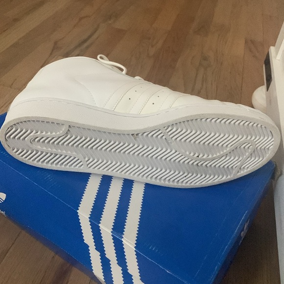 Men’s sneakers Adidas size 13 in white - Picture 6 of 7